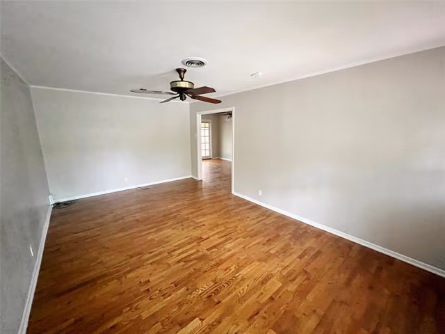 10025 Newcombe Drive, Dallas, TX 75228 photo 4
