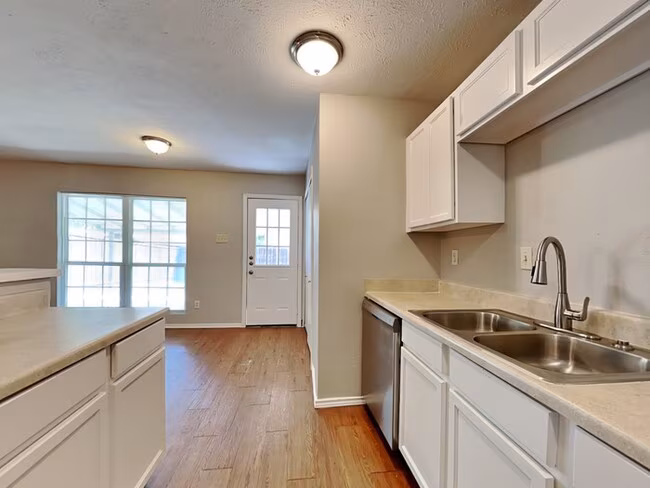 5221 Norris Drive, The Colony, TX 75056 photo 4