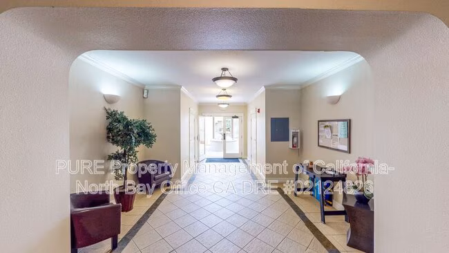 110 5th St Santa Rosa, CA 95401 photo 2