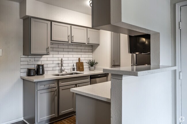 Vantage Point Apartments photo 2