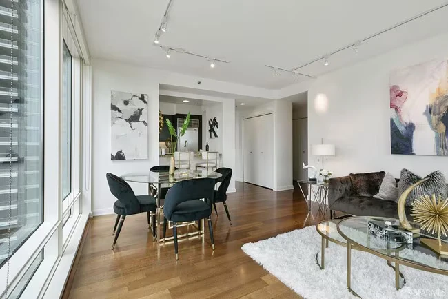 Condos on 1st Street · San Francisco photo 5
