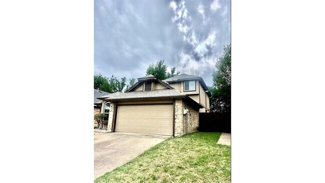 4813 Tree Top Ln Garland, TX 75044 photo 3