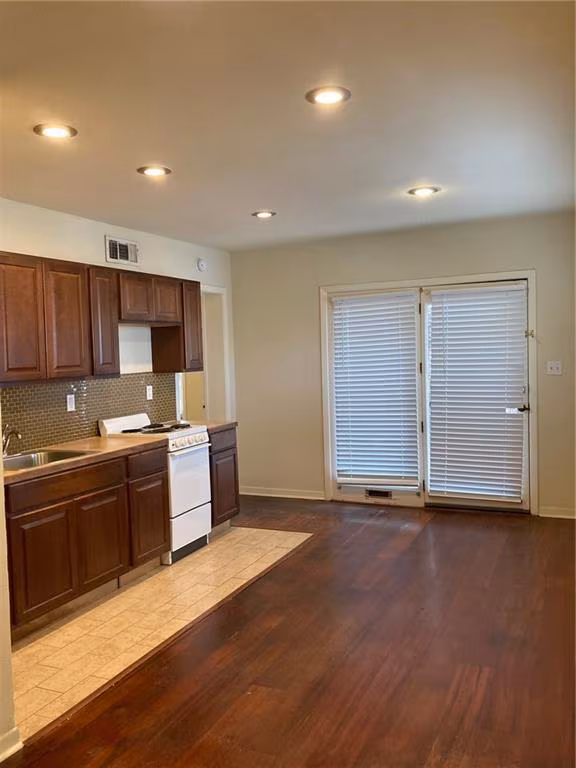 2703 Swisher St Austin, TX 78705 photo 5