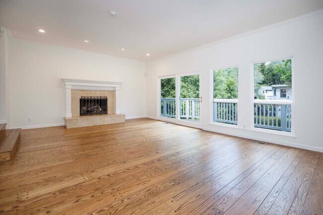 Fabulous gated 3bd/4bd  2.5ba, 2,630SF Kentfield home photo 5