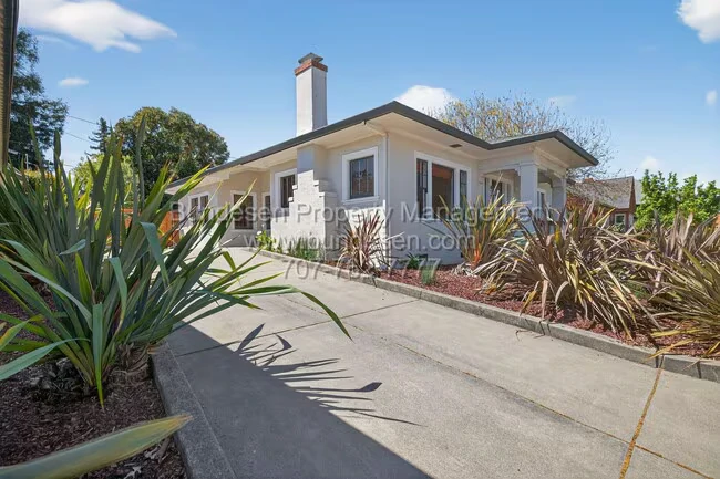 612 Petaluma Blvd S Petaluma, CA 94952 photo 2