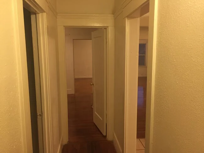 5440 Trask St Oakland, CA 94601 photo 2