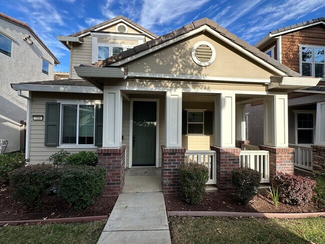 Beautiful 3 Bedroom, 2.5 Bath Mountain House Home