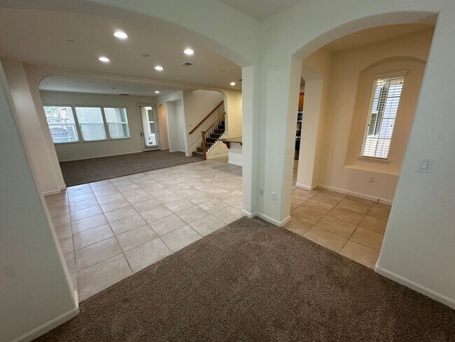 Beautiful 3 Bedroom, 2.5 Bath Mountain House Home photo 4