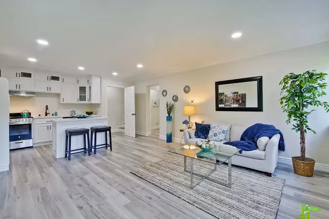 17040 Holiday Dr Morgan Hill, CA 95037 photo 4