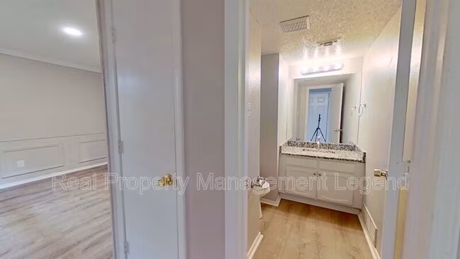 2902 S Fielder Rd Arlington, TX 76015 photo 5