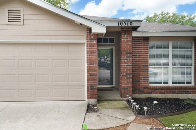 10510 Tiger Way San Antonio, TX 78251 photo 5