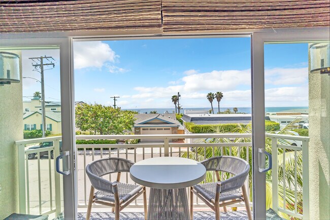 5366 La Jolla Blvd La Jolla, CA 92037 photo 3