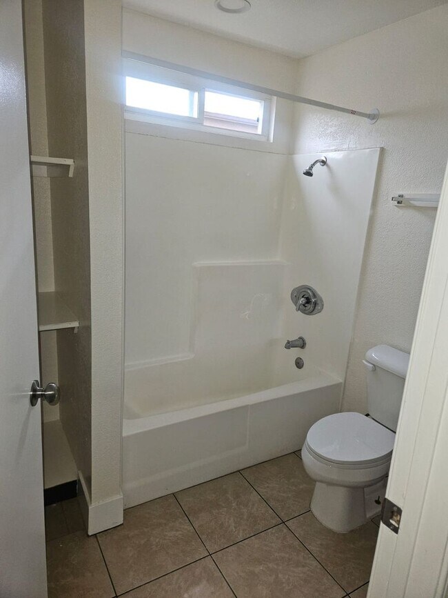 1635 Pentecost Way, San Diego, CA 92105 photo 2