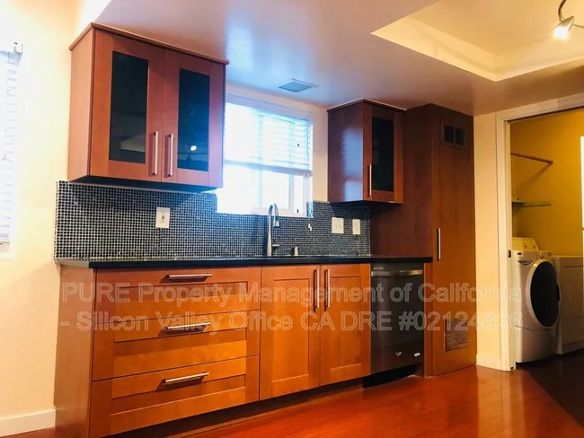 1479 De Rose Way San Jose, CA 95126 photo 3