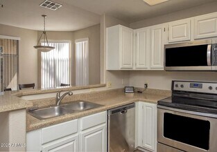 11375 E Sahuaro Dr Scottsdale, AZ 85259 photo 4