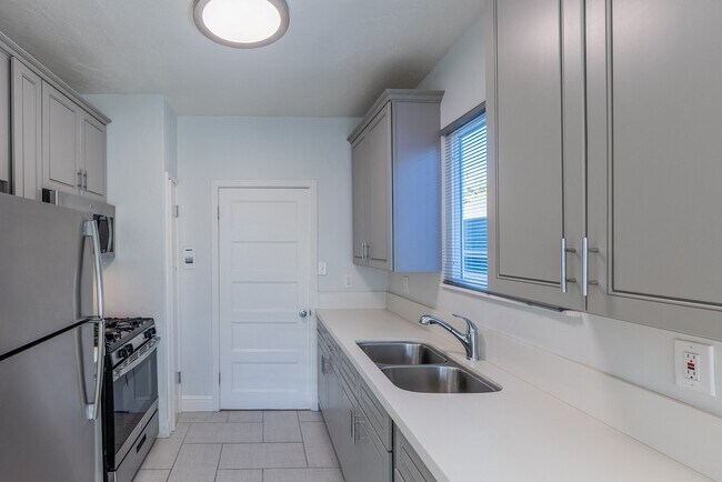 The Maxwell Apartments photo 4