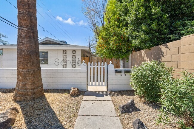 4142 N 9th Ave Phoenix, AZ 85013 photo 2