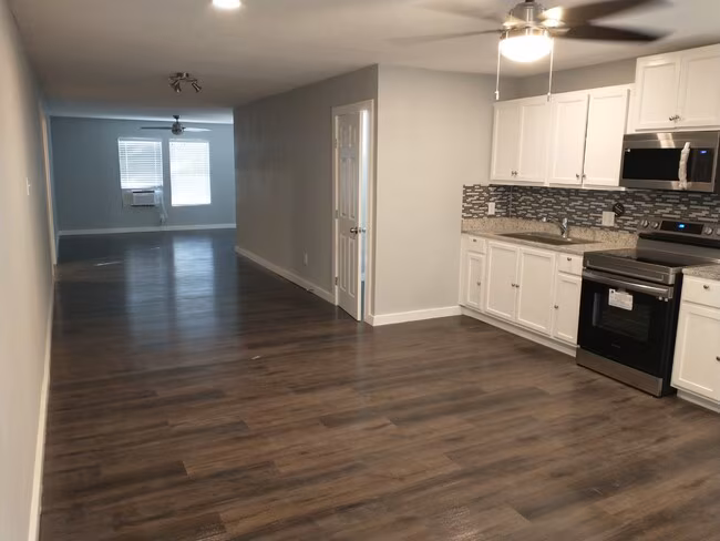 614 Barberry St San Antonio, TX 78221 photo 3
