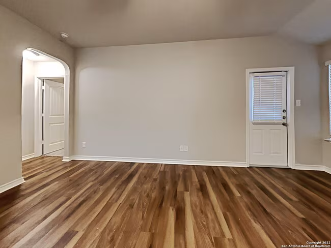 6214 Falsetto Voice San Antonio, TX 78252 photo 5