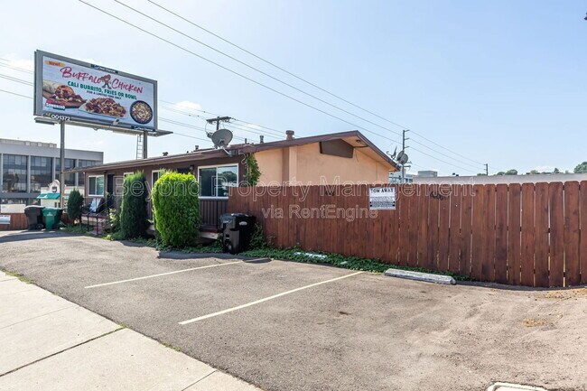 6206 Mission Gorge Rd San Diego, CA 92120 photo 3