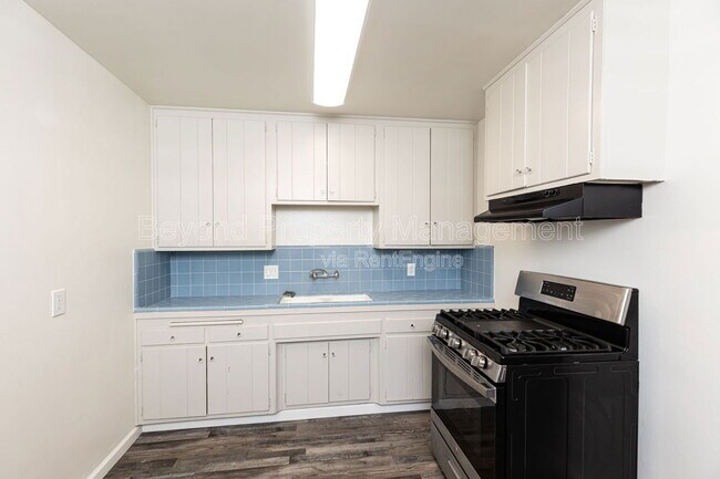 6206 Mission Gorge Rd San Diego, CA 92120 photo 4