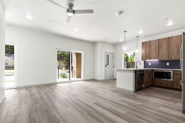 3141 Waits Ave Fort Worth, TX 76109 photo 4