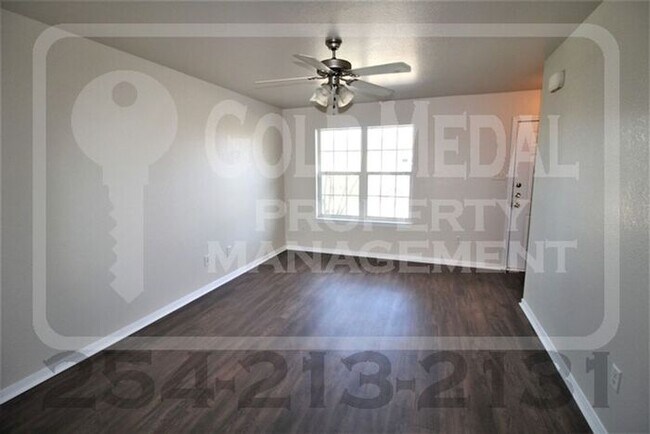 401 W Ave E Copperas Cove, TX 76522 photo 4