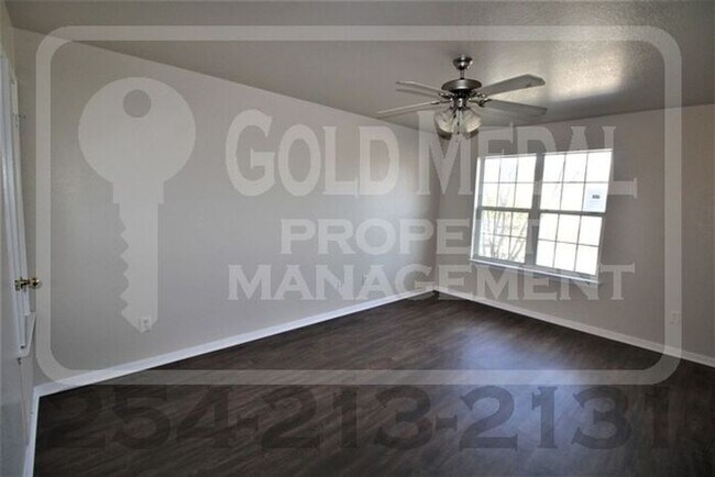401 W Ave E Copperas Cove, TX 76522 photo 5