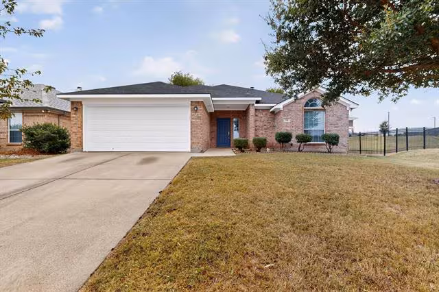729 Ridgehill Dr Burleson, TX 76028 photo 2