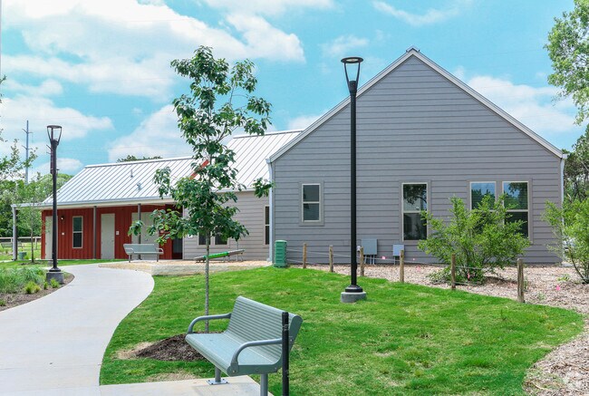 Cardinal Point Apartments photo 5