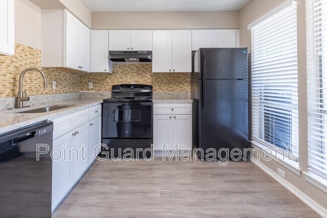 2286 Ridgmar Plaza, Fort Worth, TX 76116 photo 3