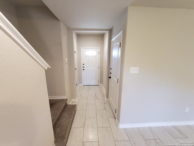 6310 Luglio Ln San Antonio, TX 78233 photo 3
