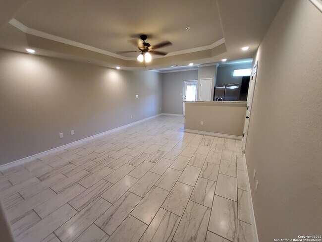 6310 Luglio Ln San Antonio, TX 78233 photo 4