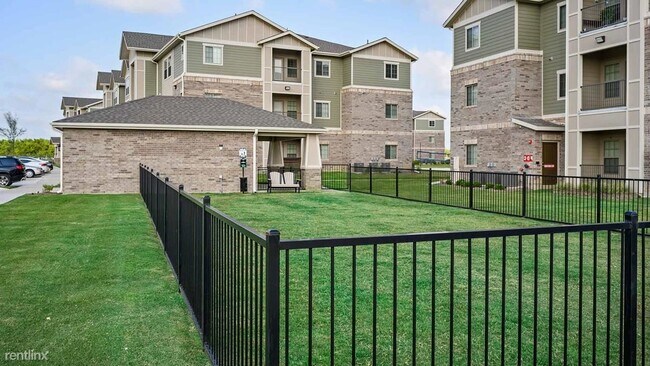Shannon Creek Apartments photo 3