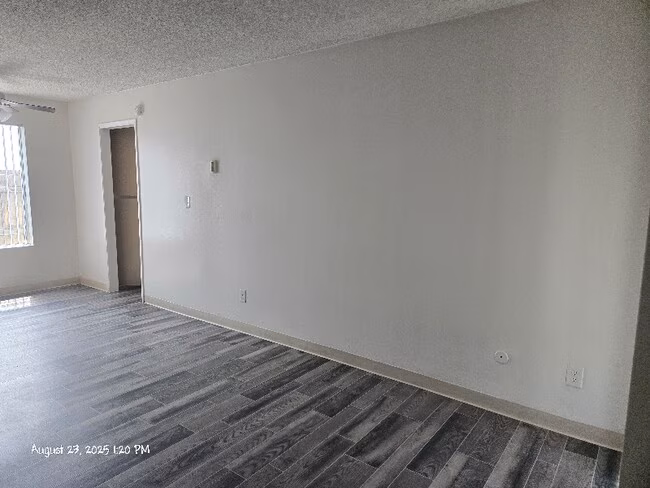 991 N Mollison Ave El Cajon, CA 92021 photo 2