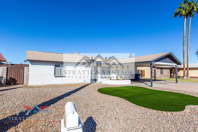 2526 E Juanita Ave photo 4