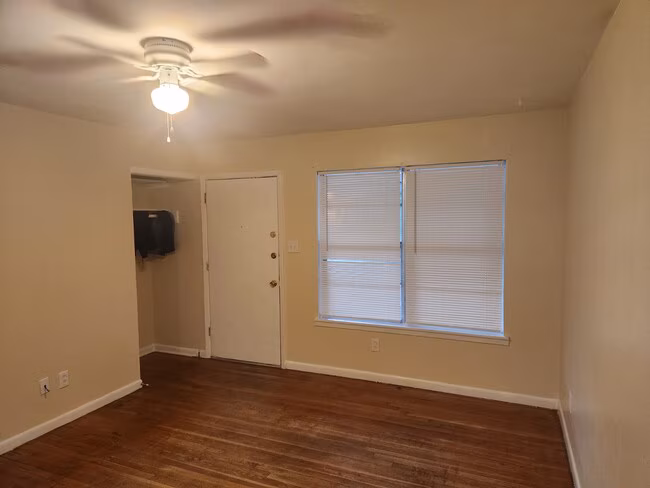 615 S 1st St Copperas Cove, TX 76522 photo 3