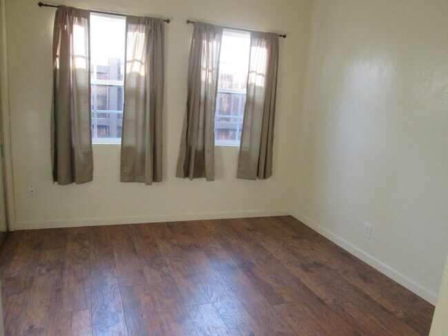 1834-36 Chalcedony St San Diego, CA 92109 photo 5