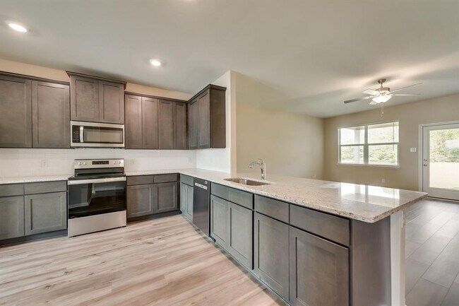 1901 Dahlia Way, Princeton, TX 75407 photo 5
