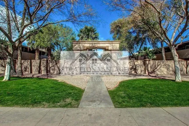 810 E Colter St Phoenix, AZ 85014 photo 2