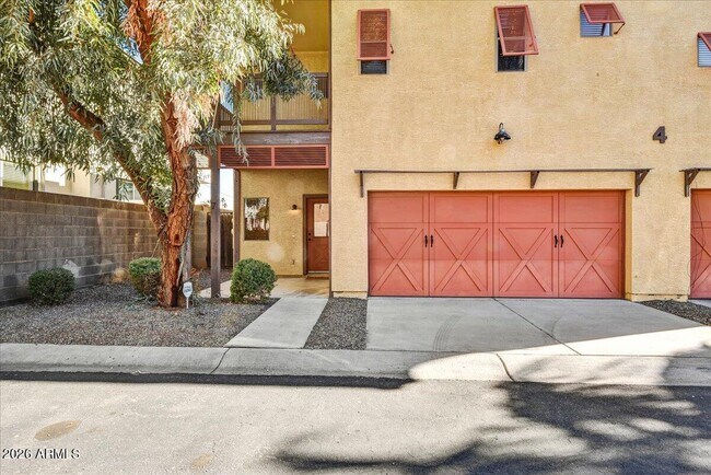 2929 N 37th St Phoenix, AZ 85018 photo 2