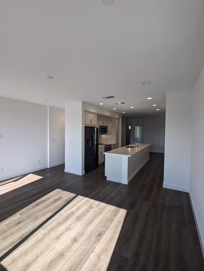 193 Uptown Circle, Oakland, CA 94607 photo 5