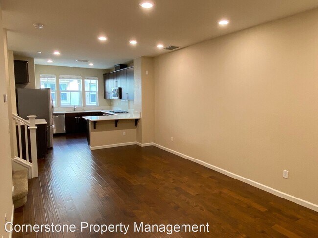 Beautiful KB Homes 3 Bedroom 3 Bath Townhouse in Milpitas photo 3