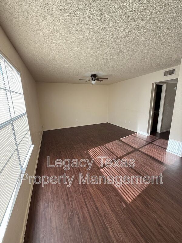 1713 Short St Cleburne, TX 76033 photo 2