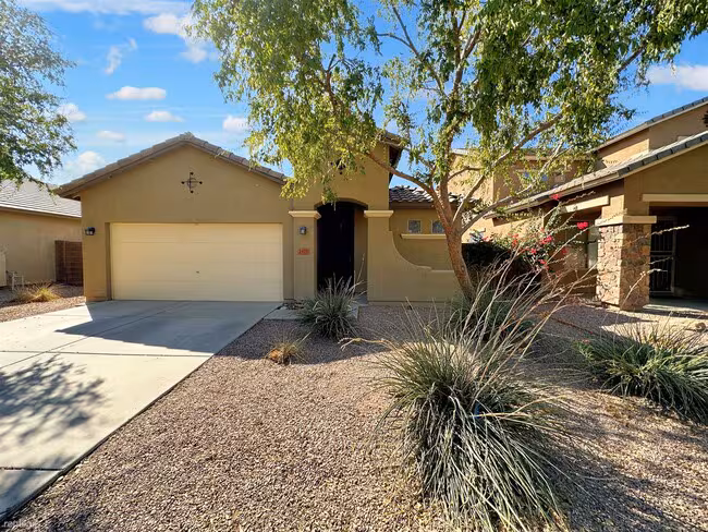 7421 W Fawn Dr Phoenix, AZ 85339 photo 2