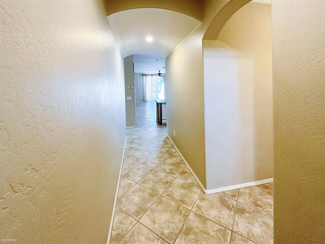 7421 W Fawn Dr Phoenix, AZ 85339 photo 4