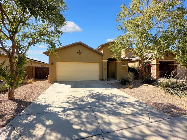 7421 W Fawn Dr Phoenix, AZ 85339 photo 3