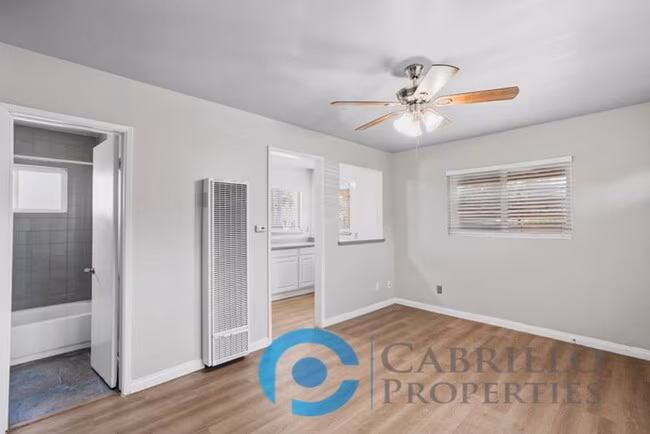 2110 Bacon St San Diego, CA 92107 photo 3