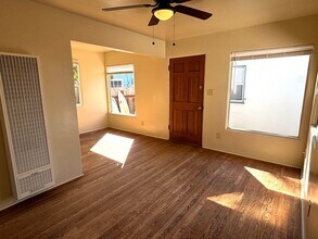 5038-5040 Voltaire St San Diego, CA 92107 photo 4