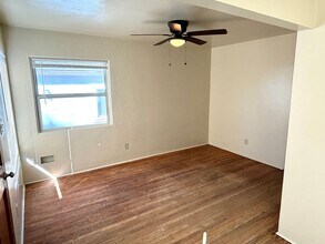 5038-5040 Voltaire St San Diego, CA 92107 photo 3